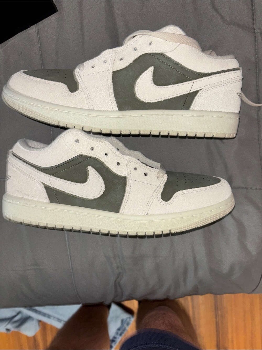Jordan 1  Men’s Low-Top Sneakers in White and Olive Green